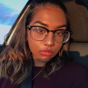 Meet your Posher, Alicia